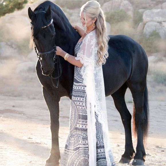 Meet your Posher, Shellie - Picture 1 of 1